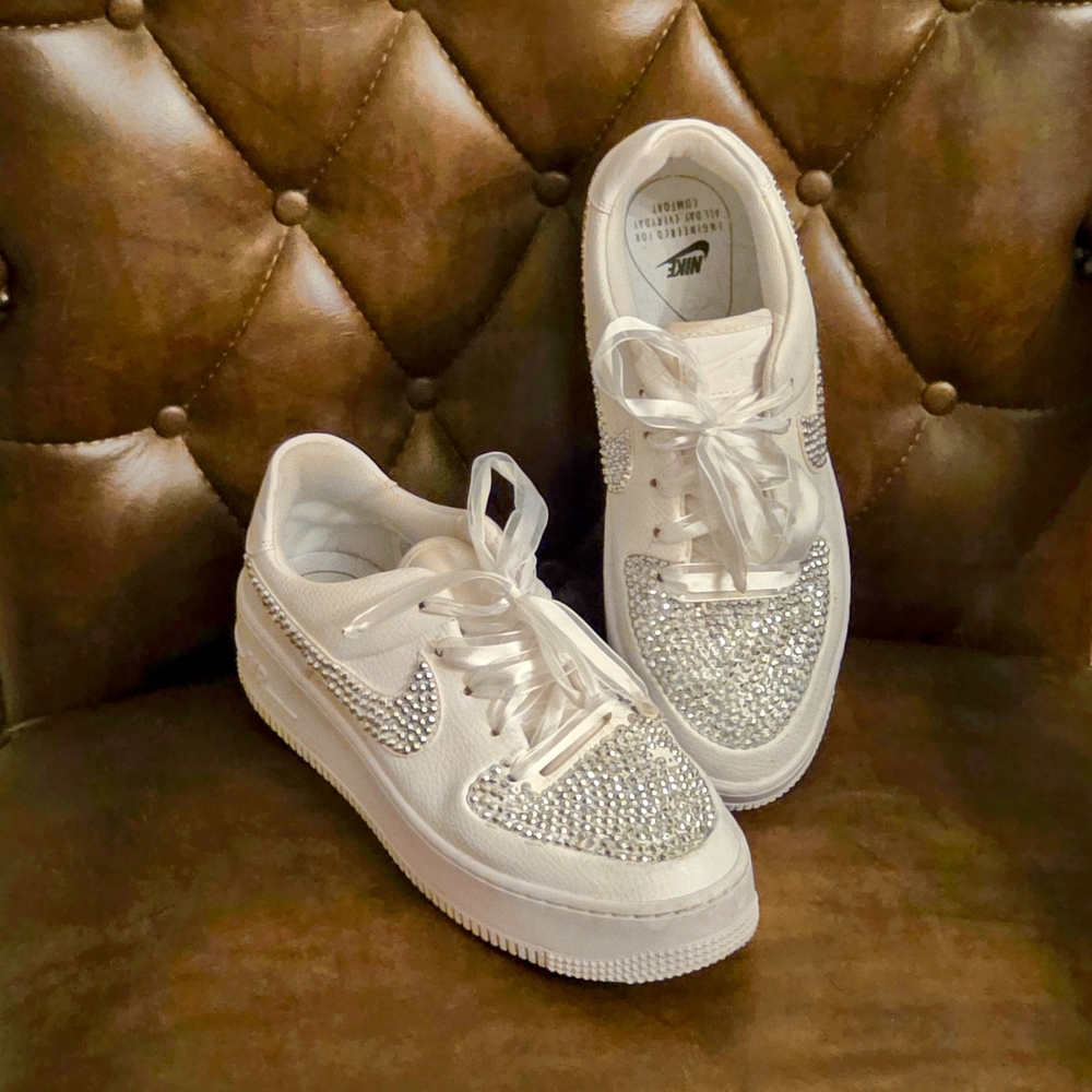 Nike Edge Air Force 1 White Sneakers with Rhinestone Accents Sz 8.5